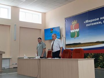 Встретился с депутатами Амвросиевского местного отделения Всероссийской Партии «Единая Россия»