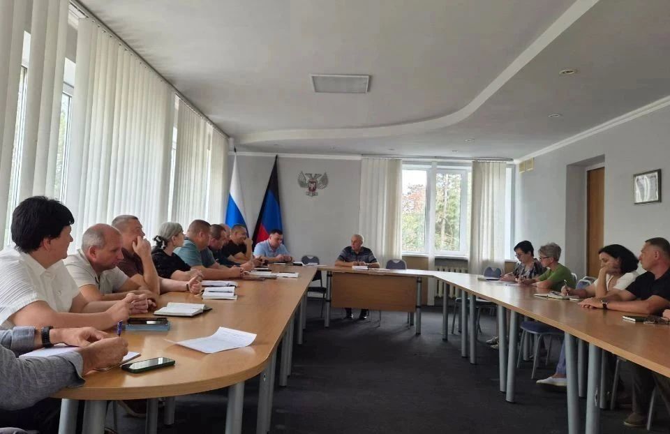 Евгений Поплавский: Провел заседание штаба по подготовке к осенне-зимнему периоду