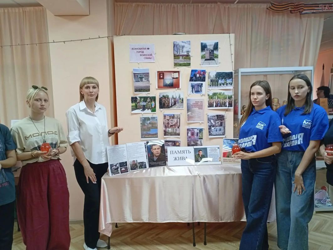 Николай Руппель: Активисты молодежных общественных организаций Ясиноватой почтили память первого Главы Донецкой Народной Республики