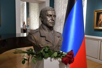 «ПЕРВЫЙ НАВСЕГДА!»: В ДРХМ ПОЧТИЛИ ПАМЯТЬ А.В. ЗАХАРЧЕНКО