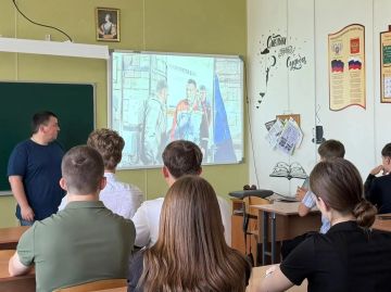 Наталья Великодная: В стенах Тельмановской гимназии обсудили, как изменилась волонтерская среда в России