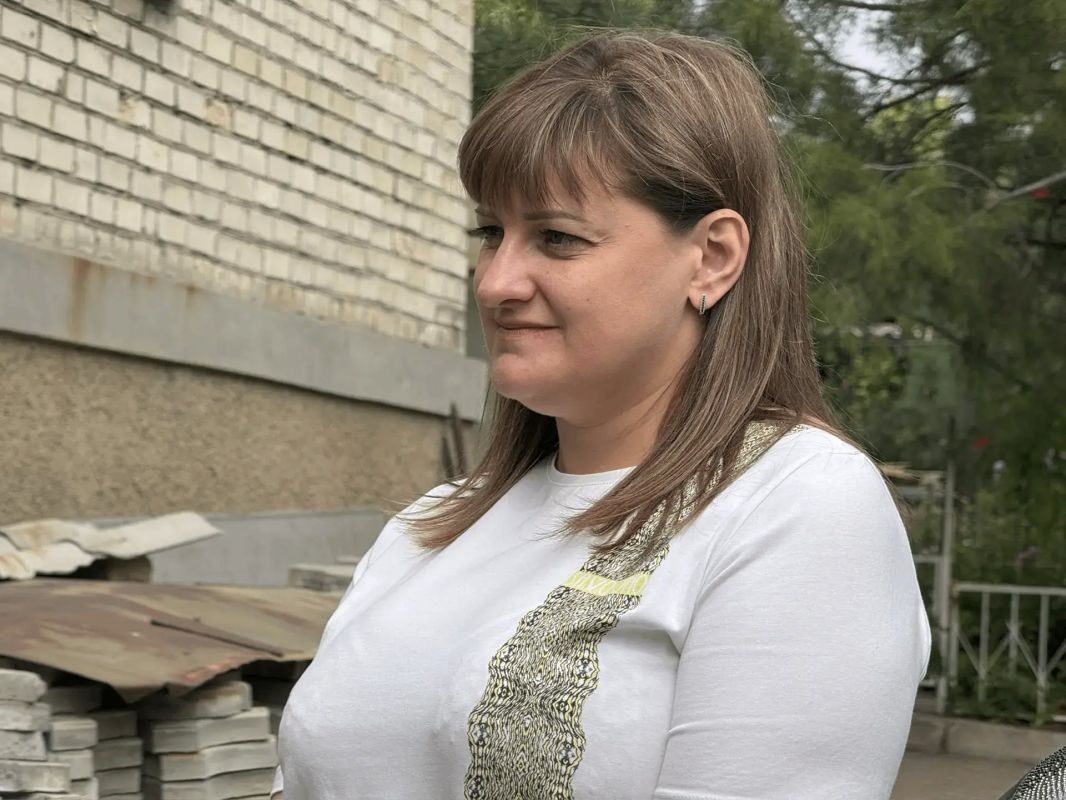 В ходе рабочей поездки, вместе с другом Республики побывали в лицее «Престиж». Показали, как идёт обновление: осмотрели отремонтированный пищеблок — теперь он соответствует современным стандартам