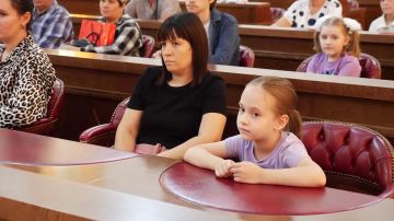 Александр Волошин: Небольшой видеоотчет о том, как прошла встреча нашей команды с будущими первоклассниками Донецкой Народной Республики