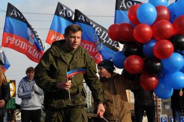 ЭТО БЫЛО 8 ЛЕТ НАЗАД. 31 августа 2018 года в результате террористического акта в кафе-ресторане "Сепар" в центре Донецка погиб Александр Владимирович Захарченко, тогдашний глава Донецкой Народной Республики