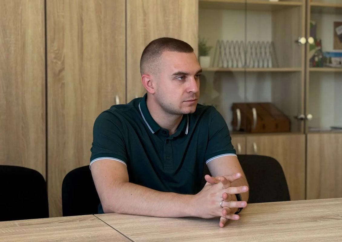 Глава Старобешевского муниципального округа Алексей Черкашин провел встречу с коллективом Раздольненской школы