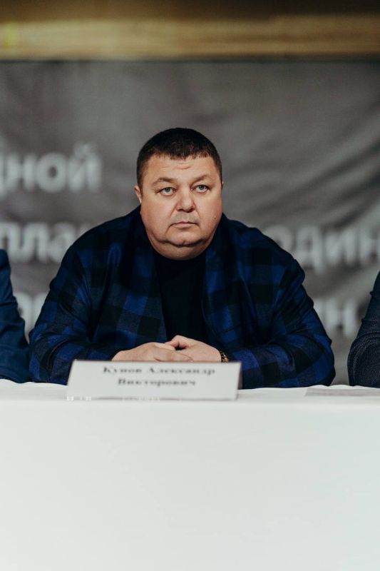 Сегодня празднует свой день рождения Заместитель председателя наблюдательного совета «Федерации бокса ДНР» Кунов Александр Викторович!
