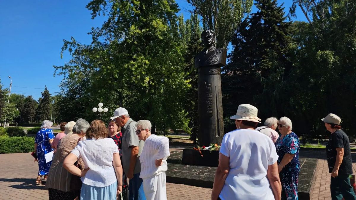 «Енакиево: сквозь время…». В рамках празднования Дня города и реализации партийного проекта «Старшее поколение» Единой России для получателей социальных услуг дневного отделения Комплексного центра социального обслуживания...