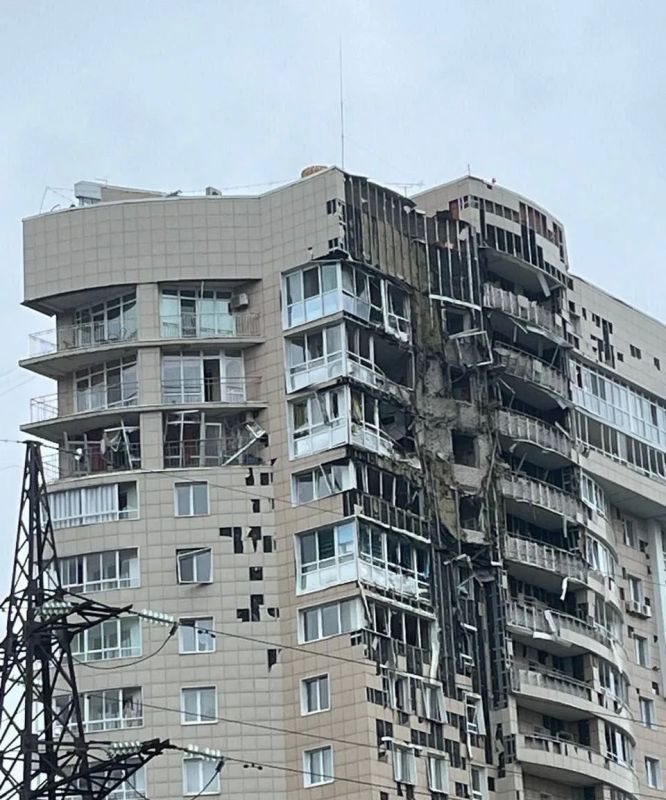 Марьяна Наумова: ПЕРМЬ ПОД УДАРОМ: ПОЧЕМУ ДРОНЫ ВРЕЗАЮТСЯ В ГОРОДСКИЕ МНОГОЭТАЖКИ