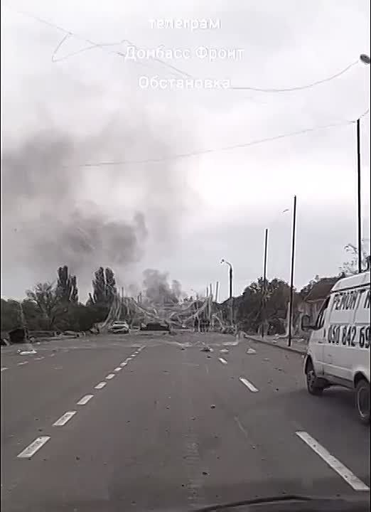 Нанесе удар по мосту в Краматорске: мост перекрыт, уничтожены автомобили, — местные паблики