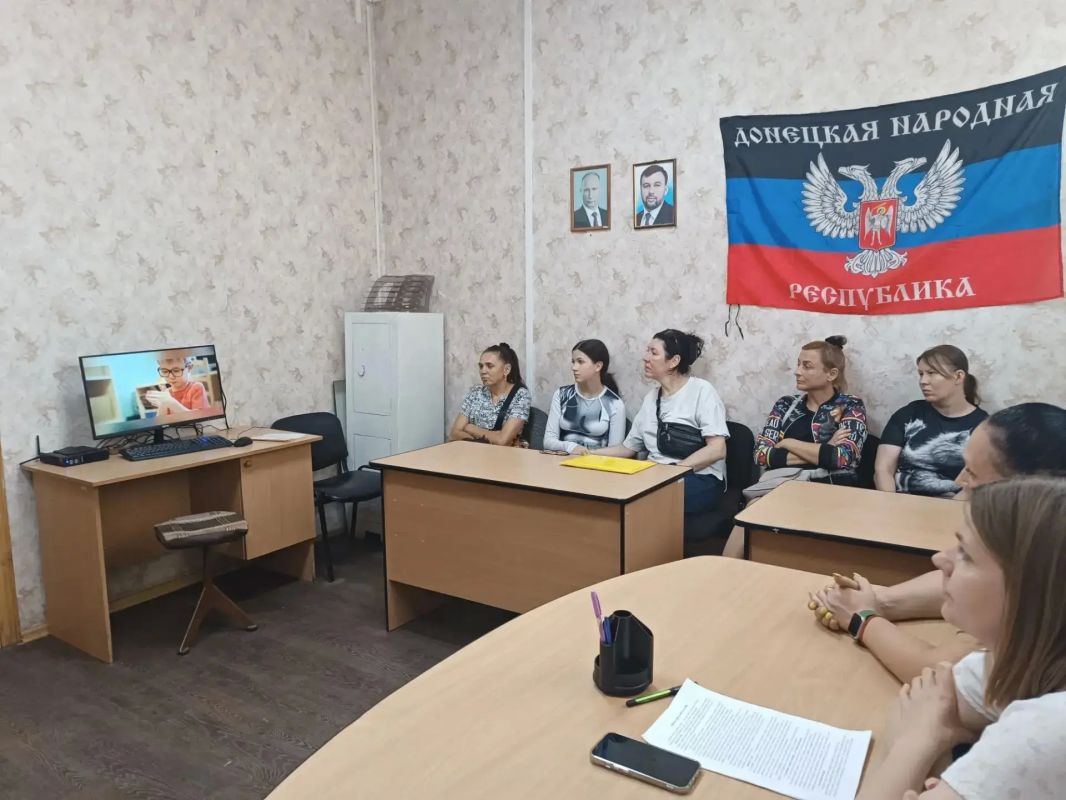 «Забота о себе, забота о тебе»: в Харцызске обсудили семейные ценности и досуг подростков