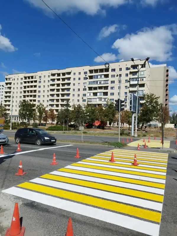 В Мариуполе продолжают обновлять и благоустраивать городскую инфраструктуру