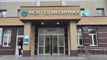Первый заместитель руководителя Администрации Президента РФ Сергей Кириенко, глава ДНР Денис Пушилин и министр здравоохранения РФ Михаил Мурашко посетили обновлённую поликлинику Республиканской клинической больницы имени...