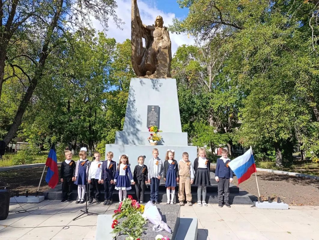 В учреждениях культуры Снежного прошли памятные мероприятия ко Дню освобождения Донбасса