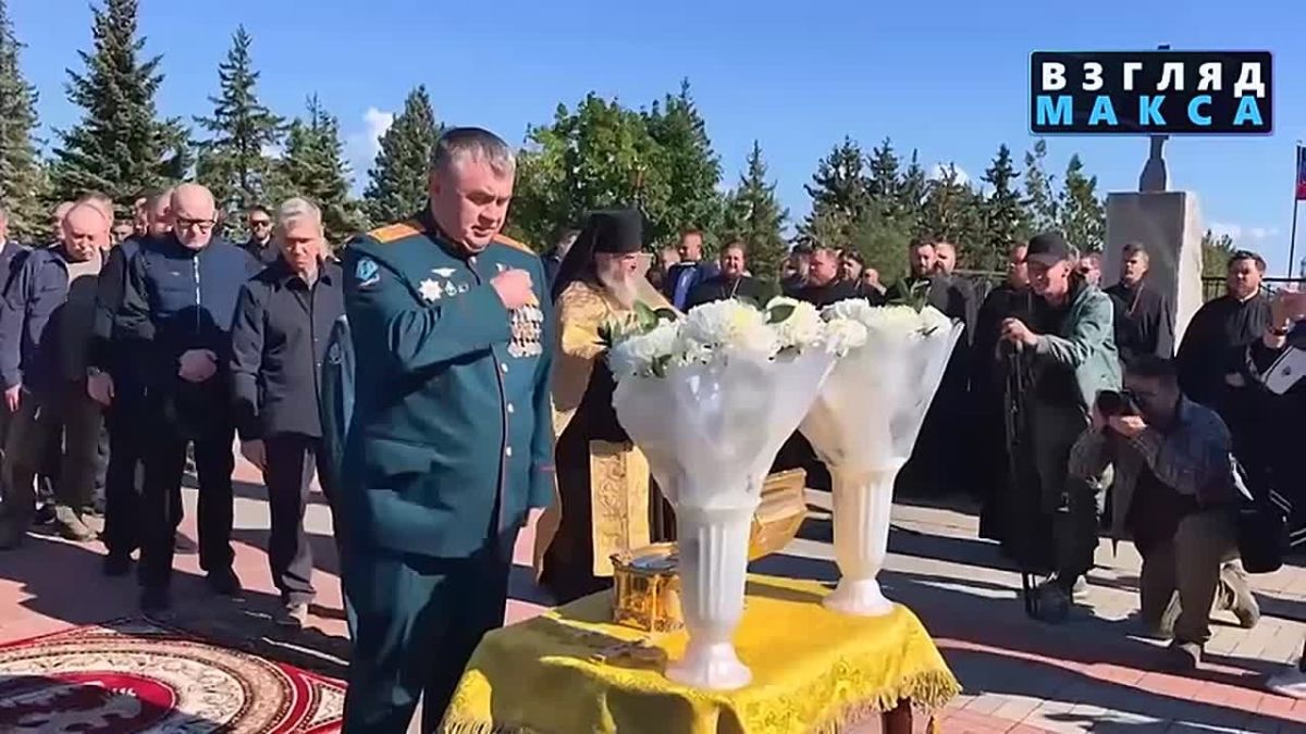 В День освобождения Донбасса от немецко-фашистских захватчиков первый заместитель руководителя Администрации Президента России Сергей Кириенко, глава ДНР Денис Пушилин и глава ЛНР Леонид Пасечник посетили мемориальный...