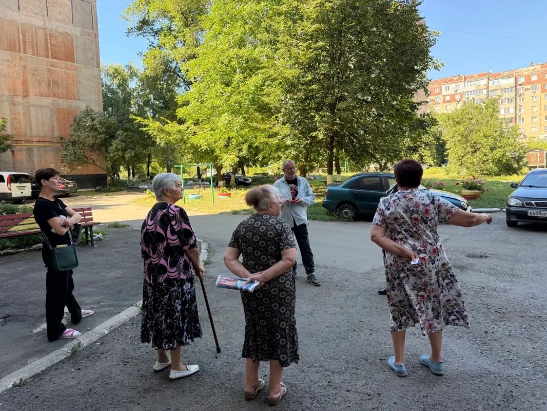По инициативе Главы Республики Дениса Пушилина, в Кировском внутригородском районе продолжаются встречи с населением на подведомственной территории с целью выявления проблемных вопросов