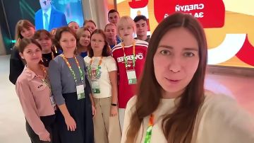 На связи Екатеринбург!. Наши волонтеры уже на площадке Международного фестиваля молодежи — 2026 и передают привет всей Республике! Впереди — большая командная работа, новые знакомства и возможность внести свой вклад в...
