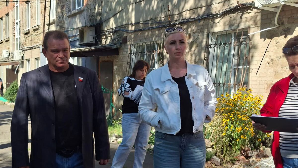 СХОД ГРАЖДАН. 09 сентября в городском округе Иловайск состоялась встреча жителей с главой муниципального образования городской округ Иловайск Александром Васильевичем Кузнецовым