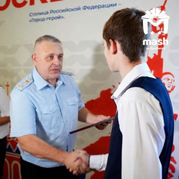 Двое подростков спасли молодую пару после жёсткой аварии в Макеевке