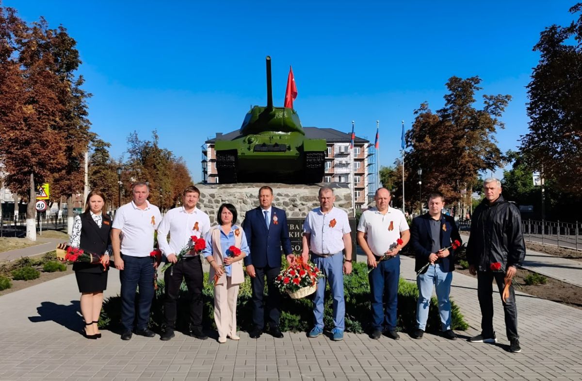 Таймураз Арсоев: Сегодня, в День города Волноваха, мы вместе с Главой муниципального образования Константином Зинченко, руководителем аппарата Волновахского муниципального совета Натальей Романюк и заместителями Главы...
