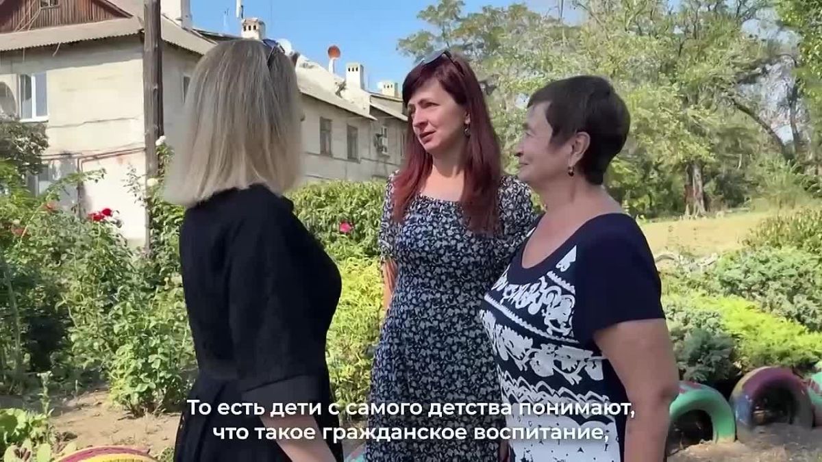 В обычной жизни члены семьи Журавлевых-Рогозиных работают врачами — спасают жизни людей