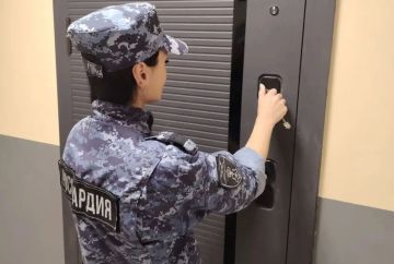 В Приморском крае сотрудники Росгвардии получили квартиры по программе арендного жилья