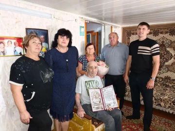 Бриллиантовый юбилей семьи из Мангушского округа