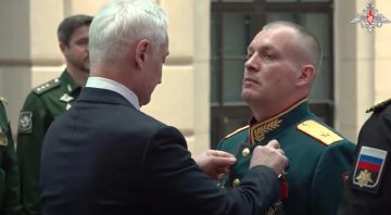 Замначальника Главного военно-политического управления ВС России, командир спецназа «Ахмат» Апти Алаудинов сообщил о смерти генерал-майора Антона Груниса