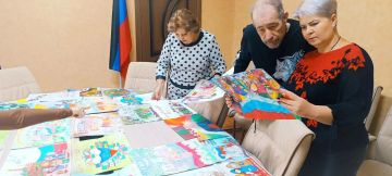 В единстве наша сила. При поддержке администрации городского округа Горловка в Центре культурного развития «Вертикаль» (город Пущино, Московская область) состоялась выставка рисунков ребят из Горловки «Мир глазами детей...