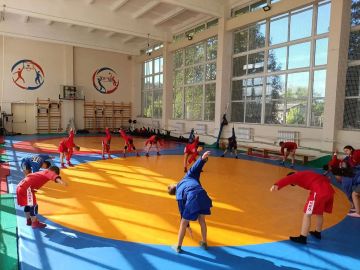 В Торезе прошла открытая тренировка по самбо