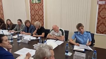 Андрей Крамар: Этой весной вместе с жильцами дома №1 по улице Чапаева начали разбираться в крайне запутанной истории, где в один большой узел сплелись судьба угольного предприятия, ветшающее здание и судьбы многих людей...