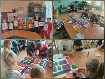 Весь день накануне Дня рождения родного города дошколята детского сада № 4 «Светлячок» знакомились с историей Ясиноватой, признавались ей в любви в рисунках и песнях и, конечно, говорили о любви к малой родине