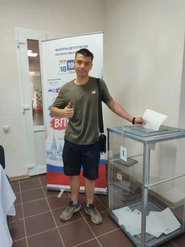 Игорь Мартынов: Молодёжь городского округа Енакиево впервые голосует на выборах депутатов в Государственную Думу Российской Федерации