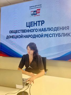 В работе Общественного штаба по контролю за выборами в Донецкой Народной Республике принимает участие заместитель председателя Федерации профсоюзов ДНР Елена Молчанова