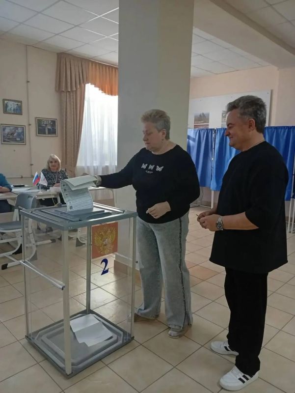 Сегодня Ясиноватая отмечает 154 года, и подарок городу делают сами жители — приходят на выборы