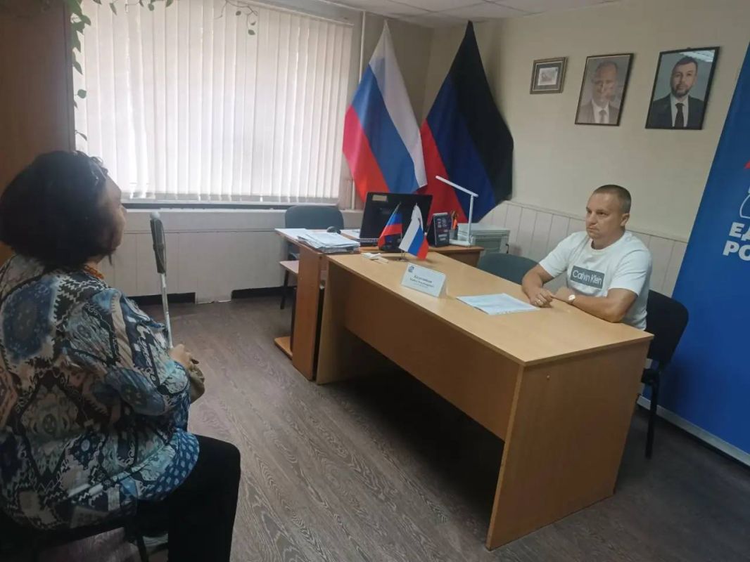 В общественной приёмной прошёл приём депутата городского совета