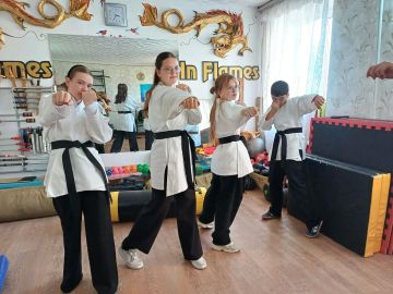 В Снежном состоялся мастер-класс «Удивительный мир боевых искусств»