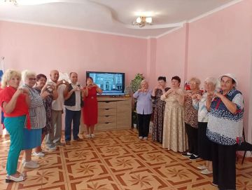 Мир начинается с доброты: в Харцызске прошел душевный час поэзии