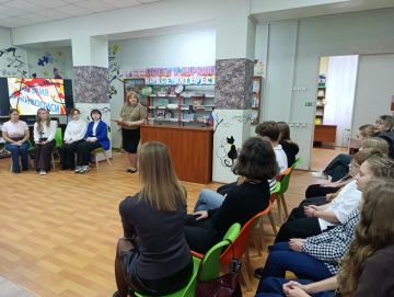 Юношеская библиотека собрала талантливую молодежь на творческой площадке «Молодые таланты Макеевки» в рамках Центра молодежного творчества «NEXT»