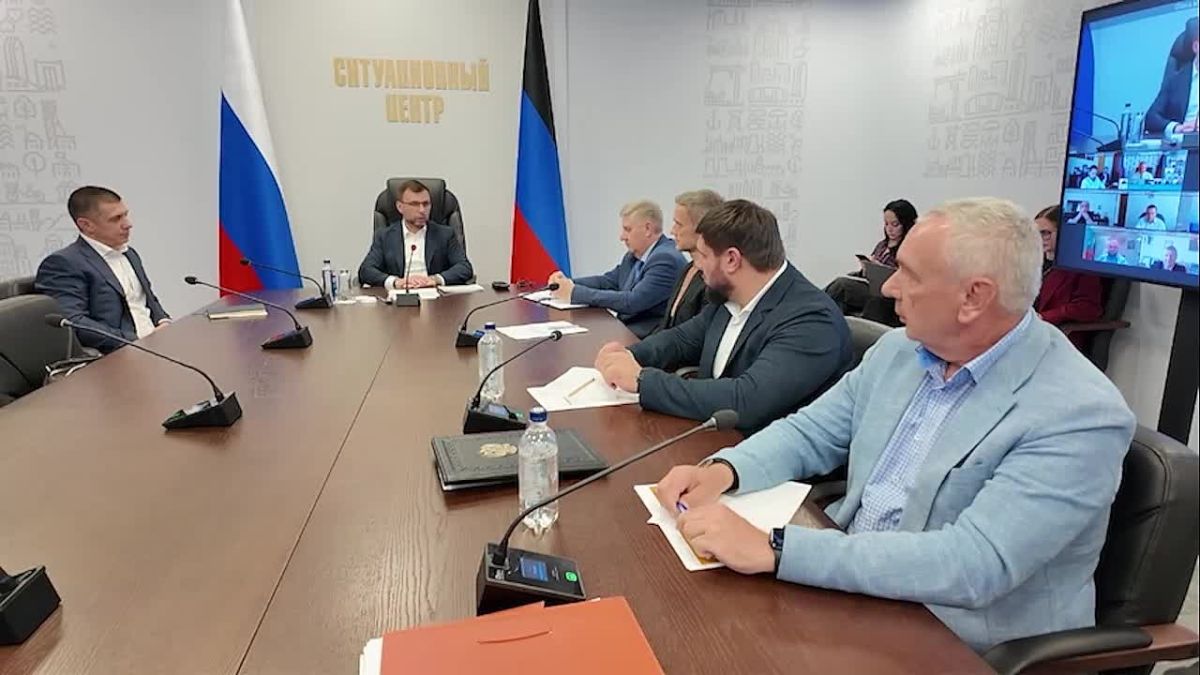 Денис Пушилин: Работа транспортного комплекса Республики, восстановление инфраструктуры, подготовка к осенне-зимнему периоду, внедрение технологий искусственного интеллекта - этим и другим вопросам посвятили оперативное...