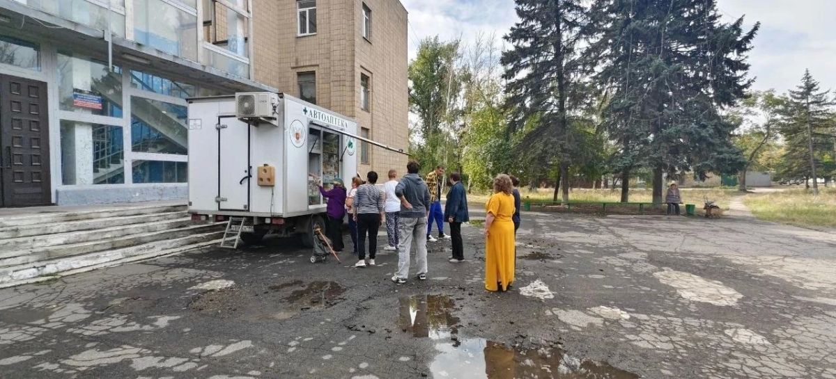 В Амвросиевском муниципальном округе продолжает работу выездная аптека