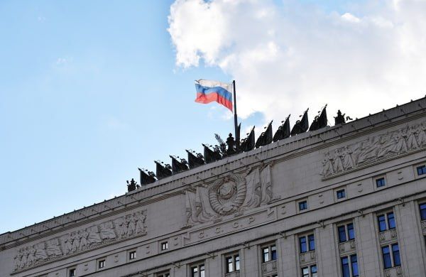 Российские войска взяли под контроль Бузово и Хижняково в Харьковской области, освободили село Доброполье в ДНР и Светлую Долину в Запорожской области, сообщило Минобороны
