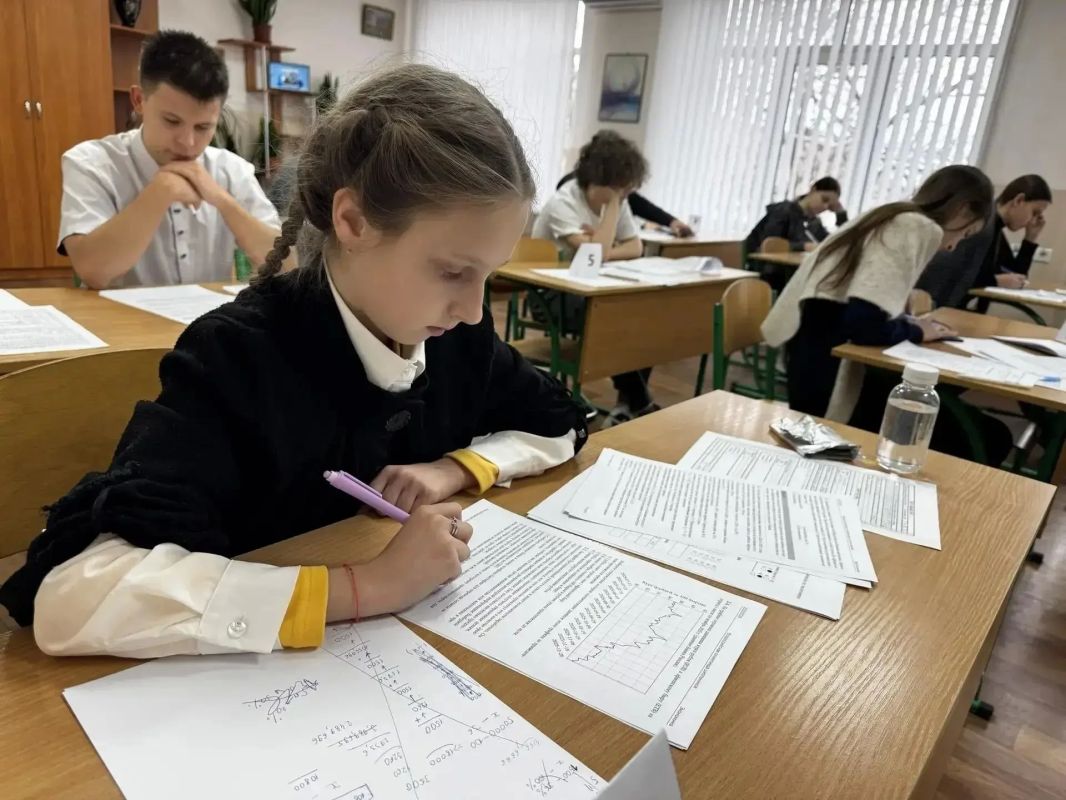 Лариса Толстыкина: В ДНР проходит школьный этап Всероссийской олимпиады школьников — первый и самый массовый этап олимпиадного движения