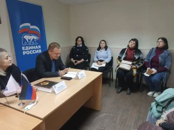 В Снежном прошел Единый день приема родителей дошкольников