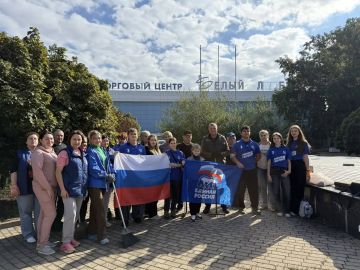 Чистота и порядок: в Ворошиловском районе прошел масштабный субботник