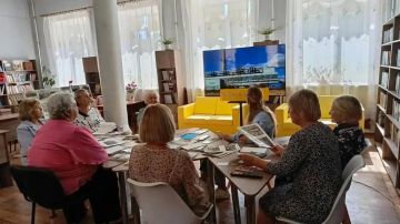 В рамках ежегодного Фестиваля книги и чтения «Читающая Республика», организованного Донецкой республиканской универсальной научной библиотекой имени Н.К. Крупской, в Зугрэсской библиотеке-филиале №3 состоялась презентация...