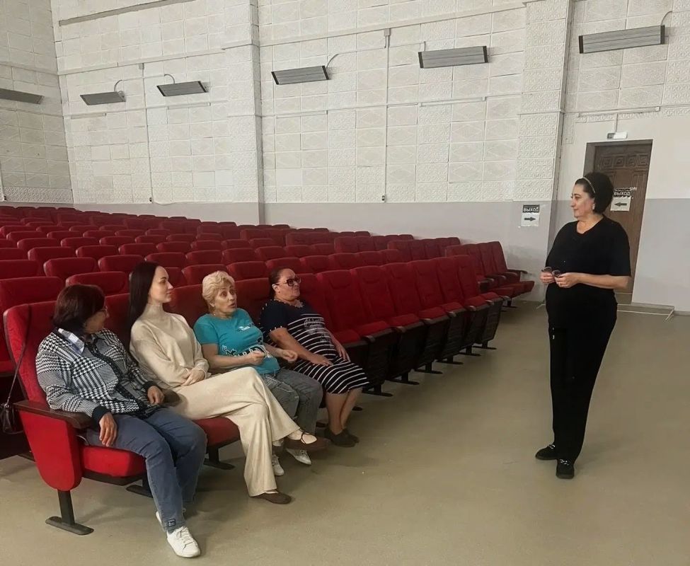 Член Общественного совета провела встречу с жителями села Гранитное, в ходе которой были рассмотрены актуальные вопросы местного населения