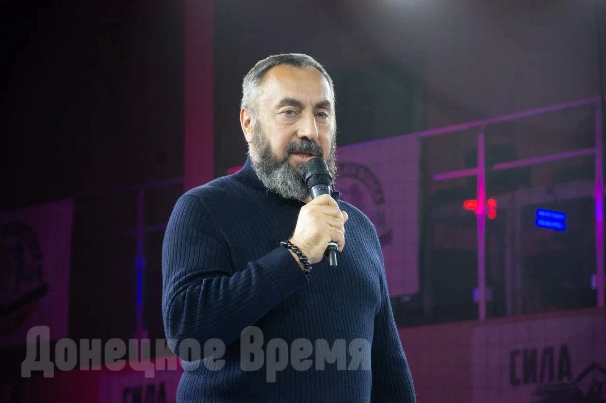 На ринг вышли боксеры из шести регионов России: в Донецке почтили память Армена Саркисяна