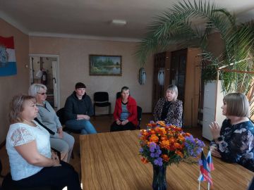 Личный приём граждан. Соловьева Инна Александровна, депутат Снежнянского городского совета фракции Всероссийской политической партии «Единая Россия», провела личный приём граждан в Андреевском территориальном секторе по...