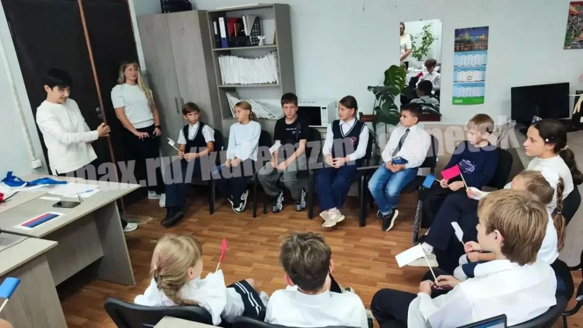 В преддверии Дня воссоединения ДНР, ЛНР, Запорожской и Херсонской областей с Российской Федерацией в Пролетарском районе состоялась интерактивная игра «Моя Родина — Россия» для детей-сирот и детей, оставшихся без...