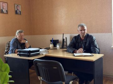 Первый заместитель Главы Администрации Старобешевского муниципального округа Андрей Владимирович Гладков провел встречу с жителями села Александровка